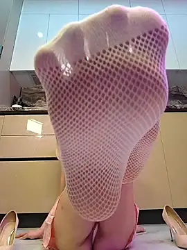 Snapshot of ThalinaFlame chatting on January 5, 2026, 8:23 pm ThalinaFlame online show from January 5, 2026, 8:23 pm