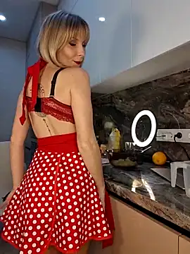 Snapshot of ThalinaFlame chatting on February 6, 2026, 8:45 pm ThalinaFlame online show from February 6, 2026, 8:45 pm