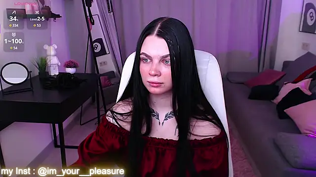 Michela Fruet online show from February 9, 2026, 1:09 am