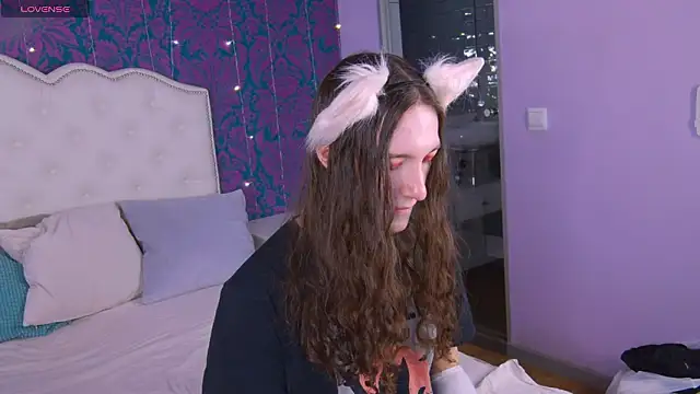 Snapshot of SilverMuse chatting on March 3, 2026, 10:15 pm SilverMuse online show from March 3, 2026, 10:15 pm