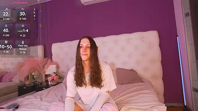 Snapshot of SilverMuse chatting on March 31, 2026, 12:23 am SilverMuse online show from March 31, 2026, 12:23 am