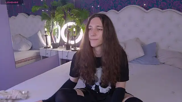 SilverMuse online show from June 7, 2026, 8:56 pm