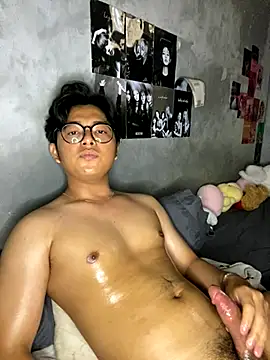 Freshzchouxx online show from October 29, 2025, 4:59 am