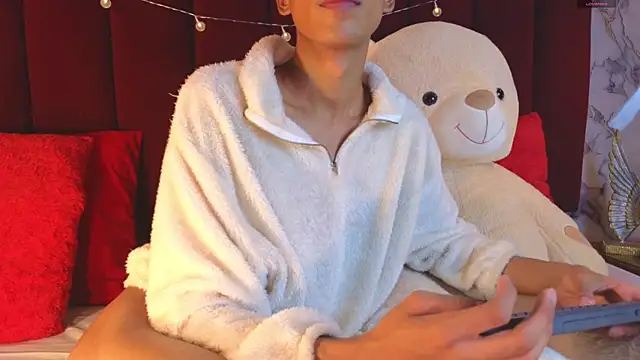 Snapshot of PrincePoppy chatting on October 16, 2025, 8:32 pm PrincePoppy online show from October 16, 2025, 8:32 pm