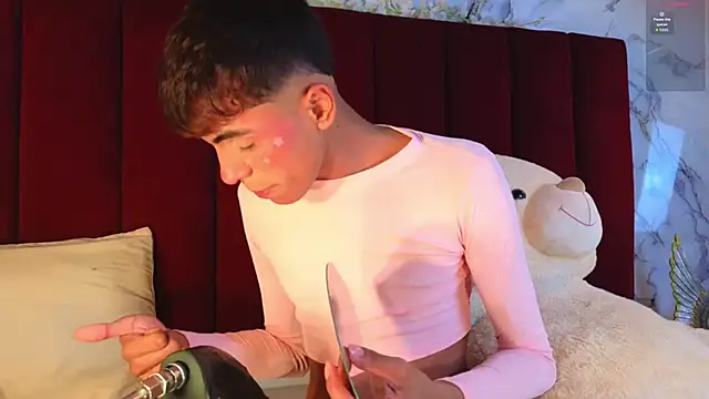 Snapshot of PrincePoppy chatting on November 7, 2025, 9:15 pm PrincePoppy online show from November 7, 2025, 9:15 pm