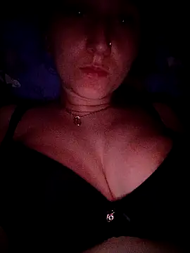 Snapshot of Lissa213 chatting on October 4, 2025, 11:14 pm Lissa213 online show from October 4, 2025, 11:14 pm