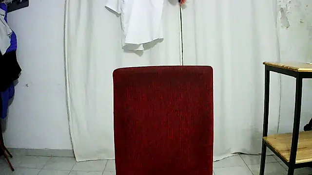 Bradd 32 online show from November 26, 2025, 3:29 am