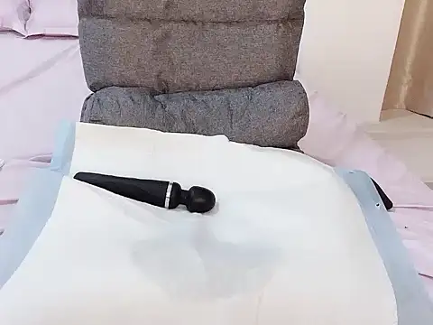 Snapshot of Tina-333 chatting on November 11, 2025, 7:14 pm Tina-333 online show from November 11, 2025, 7:14 pm