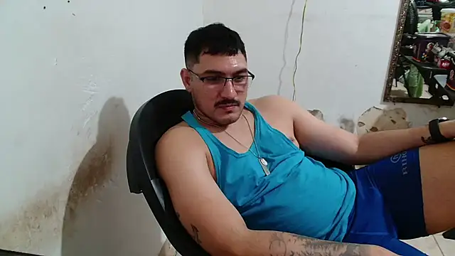 Leonino231 online show from September 18, 2025, 11:40 pm