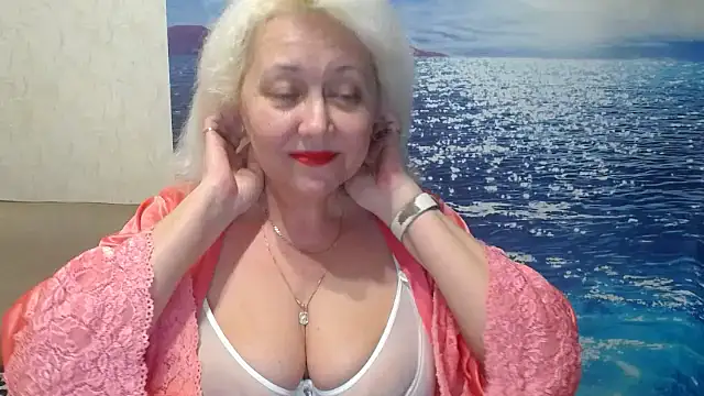 VicunaCool online show from February 5, 2025, 9:40 pm