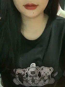 Linhtruong  online show from November 13, 2025, 4:44 am