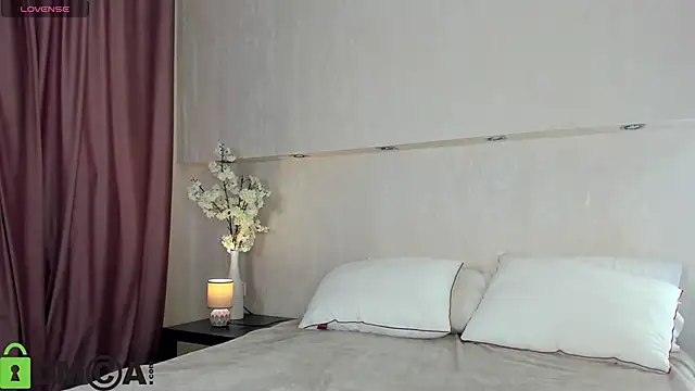 Snapshot of Adelina_Bliss chatting on May 29, 2026, 10:57 am Adelina Bliss online show from May 29, 2026, 10:57 am