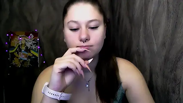 Linda S  online show from December 15, 2025, 1:15 pm