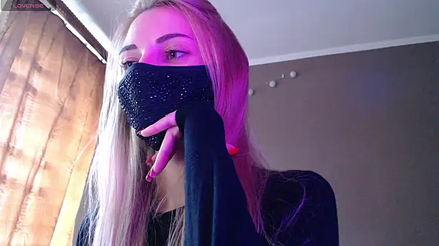 Snapshot of Iris_lave chatting on September 24, 2025, 2:20 pm Iris lave online show from September 24, 2025, 2:20 pm