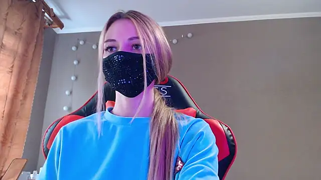 Snapshot of Iris_lave chatting on October 19, 2025, 12:28 pm Iris lave online show from October 19, 2025, 12:28 pm