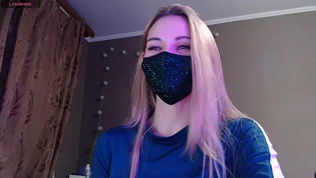 Snapshot of Iris_lave chatting on October 31, 2025, 4:52 pm Iris lave online show from October 31, 2025, 4:52 pm