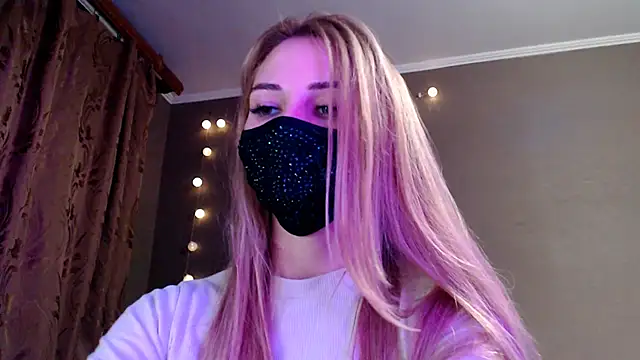 Snapshot of Iris_lave chatting on December 17, 2025, 3:07 pm Iris lave online show from December 17, 2025, 3:07 pm