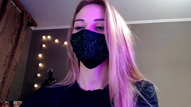 Snapshot of Iris_lave chatting on December 19, 2025, 4:14 pm Iris lave online show from December 19, 2025, 4:14 pm