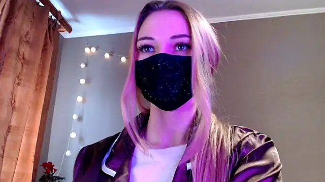 Snapshot of Iris_lave chatting on February 4, 2026, 1:28 pm Iris lave online show from February 4, 2026, 1:28 pm