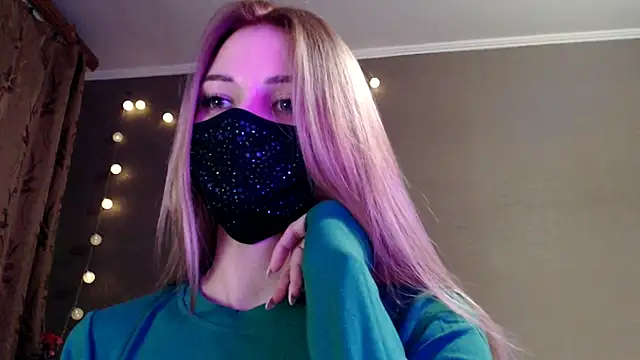 Snapshot of Iris_lave chatting on February 13, 2026, 6:15 pm Iris lave online show from February 13, 2026, 6:15 pm