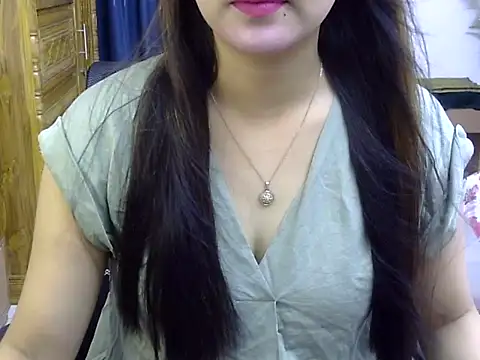 Snapshot of Obonti_2000 chatting on October 12, 2025, 4:39 pm Obonti 2000 online show from October 12, 2025, 4:39 pm