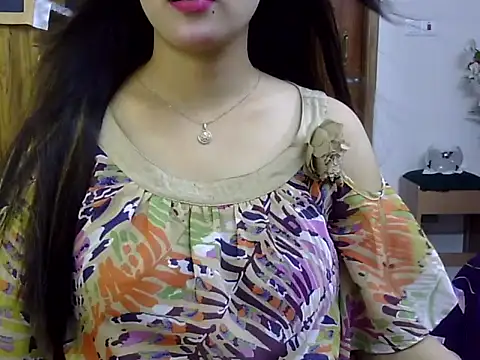 Snapshot of Obonti_2000 chatting on October 22, 2025, 5:13 pm Obonti 2000 online show from October 22, 2025, 5:13 pm