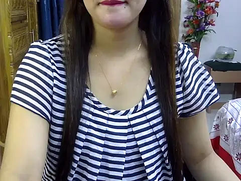 Snapshot of Obonti_2000 chatting on November 25, 2025, 4:18 pm Obonti 2000 online show from November 25, 2025, 4:18 pm