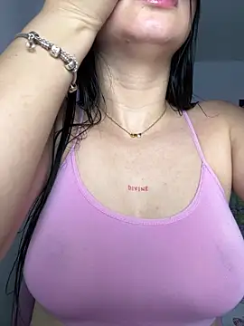 lucy grey25 online show from February 27, 2026, 2:39 pm