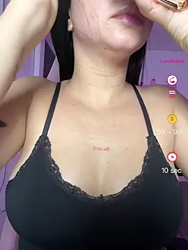 lucy grey25 online show from May 22, 2026, 2:12 pm