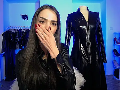 AlienaMoore online show from February 21, 2026, 11:50 pm