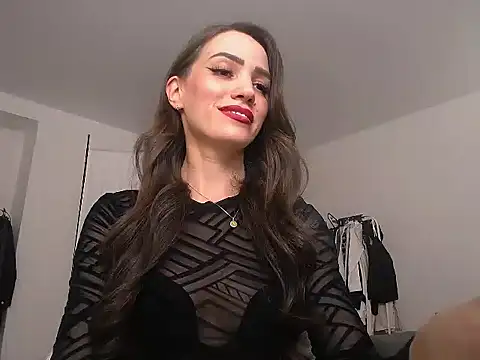 Snapshot of AlienaMoore chatting on July 14, 2026, 2:38 am AlienaMoore online show from July 14, 2026, 2:38 am