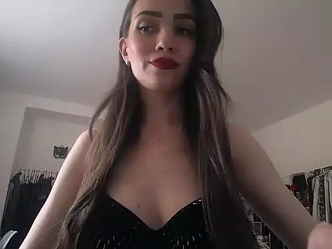 Snapshot of AlienaMoore chatting on July 22, 2026, 10:51 am AlienaMoore online show from July 22, 2026, 10:51 am