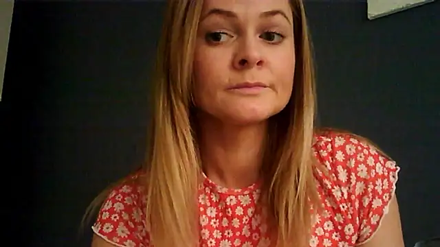 Snapshot of Ginger-bb chatting on October 15, 2025, 7:41 am Ginger-bb online show from October 15, 2025, 7:41 am