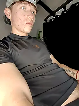 Snapshot of Logan_sixxer chatting on October 19, 2025, 9:37 pm Logan sixxer online show from October 19, 2025, 9:37 pm