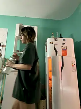 Babylovetiernax online show from November 27, 2025, 5:15 pm