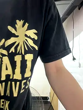 Babylovetiernax online show from December 4, 2025, 4:22 am