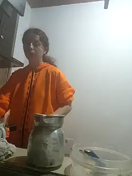 Snapshot of Sharon_Black chatting on November 12, 2025, 1:50 am Sharon Black online show from November 12, 2025, 1:50 am