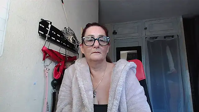 Mistress-Ivy51 online show from November 1, 2025, 7:32 am