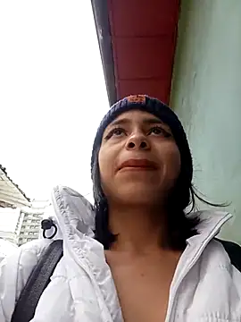 Snapshot of Tendercouple1 chatting on November 28, 2025, 2:31 pm Tendercouple1 online show from November 28, 2025, 2:31 pm