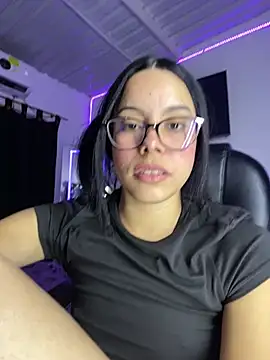 Snapshot of lesly_cutee chatting on April 14, 2026, 3:34 am lesly cutee online show from April 14, 2026, 3:34 am