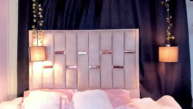 Snapshot of Hanzking01 chatting on November 23, 2025, 2:44 am Hanzking01 online show from November 23, 2025, 2:44 am