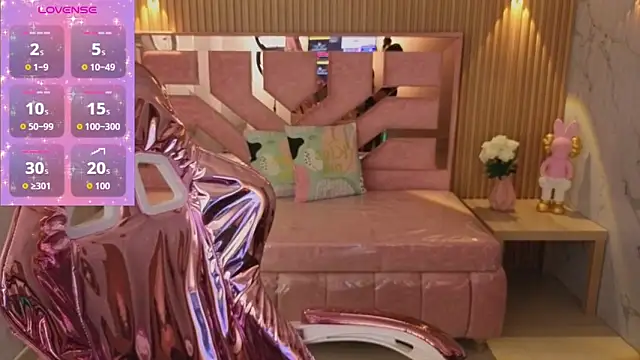 venuss09 s online show from February 14, 2026, 3:03 am