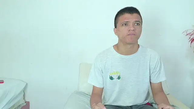 Snapshot of aly_n_sebas chatting on April 24, 2026, 1:52 am aly n sebas online show from April 24, 2026, 1:52 am
