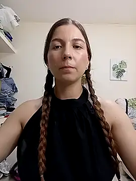 Snapshot of Arianna_Moss chatting on February 10, 2026, 11:31 pm Arianna Moss online show from February 10, 2026, 11:31 pm