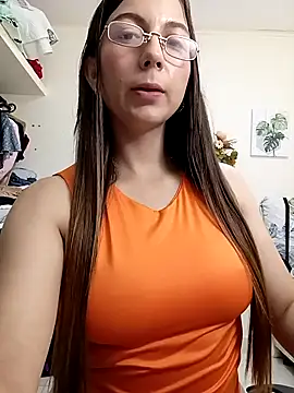 Snapshot of Arianna_Moss chatting on February 13, 2026, 7:32 pm Arianna Moss online show from February 13, 2026, 7:32 pm