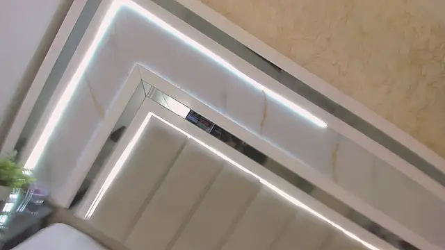 melodycharlotte online show from December 16, 2025, 12:32 pm