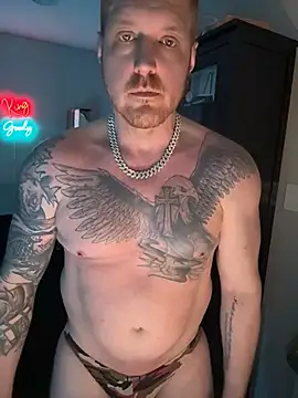 CloudyKingG online show from April 17, 2026, 5:54 am