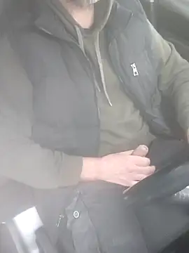 cazzoweb online show from April 13, 2026, 3:17 pm