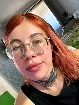 Nancyhot777 online show from September 23, 2025, 10:40 am