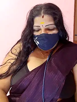 lathikaqueentamil online show from September 12, 2025, 4:40 pm